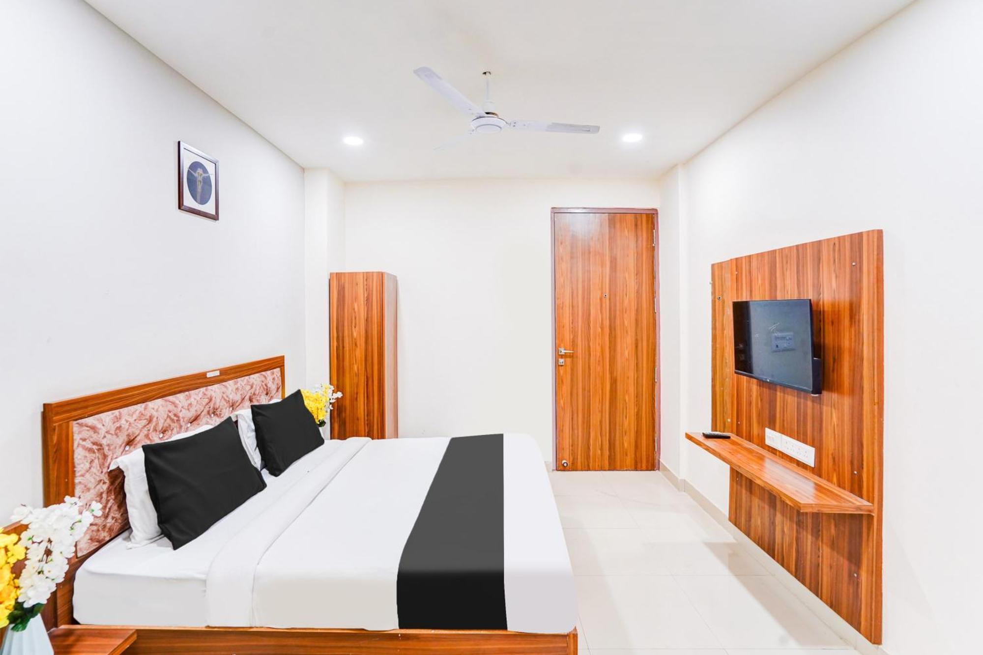 Hotel Super Collection O Sector 104 Noida Exterior foto
