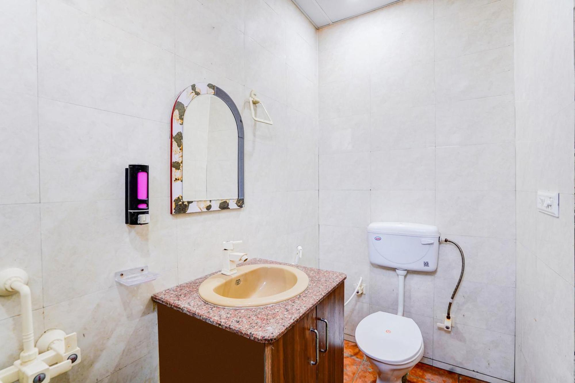 Hotel Super Collection O Sector 104 Noida Exterior foto